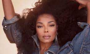 Lee Gable's Instagram, Twitter & Facebook