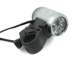 It is chic, bright and light. Review Supernova E3 Triple Dynamo Light Road Cc