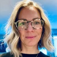 Stacey Bain's Instagram, Twitter & Facebook