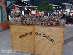 BunÄƒtÄƒÈ›i De CasÄƒ Cristina Acum È™i La Roman Value Centre Cristina È™i Daniel Din NeamÈ› Au O Poveste De ViaÈ›Äƒ FascinantÄƒ Romanul Financiar