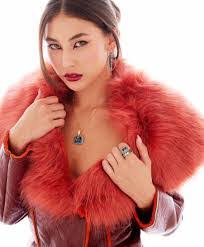 Lindsey Serrano's Instagram, Twitter & Facebook