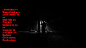 Resimdeki eric cantona ile birlikte baba, anne, çocuk, erkek ve kız kardeş isimleri Massiv Feat Farid Bang Eric Cantona Lyrics Youtube