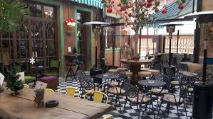 Από το 1999 έως το 2010 σύμφωνα με την τότε διοικητική διαίρεση της ελλάδας ήταν έδρα του ομώνυμου δημοτικού. Kai 3afnika Petralwna Brhkame Ta 9 Wraiotera Magazia Sthn Pio Enallaktikh Kai Vintage Geitonia Diaskedashs Bovary