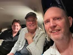 So I've followed Level 42 for 38 years and seen them over 100 times. I've  been a fan of SM again for 38 years but never seen them once…..until last  night. I