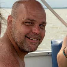 Cincinnati's burger landscape is extra juicy. Here's a map of open Frisch's  and Dolly's locations across Cincinnati. See link below ⬇️ bit.ly/4iVSSA2