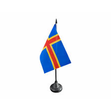 Hierdurch werden sie kratzfest und uv beständiger, somit sind sie auch waschtrassenfest. Tischflagge Finnland Aland Inseln Gunstig Kaufen Best Buy Flags Co Uk