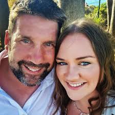 Who ever this man is he was cleaning Lee Lane he was there all Day in  Ackworth to keep it tidy spoke to him . He said he does it once a