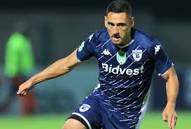 All illustrations by adam cole. Baxter Beat Chiefs To Sign Alexander For Odisha Fc Fourfourtwo