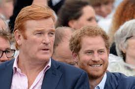 This is prince harry, aka henry charles albert david, fifth in line to the british royal throne, and conspiracy theorists often point to the fact that both harry and hewitt have red hair, and also the fact. Prinz Harry Wie Vater Und Sohn Gala De