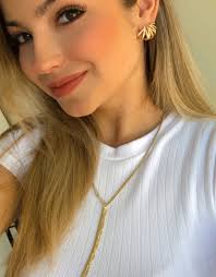 Está precisando de acessórios novos? Chama a Ana Vick Semijoias que nós  levamos até você 🛵💨🛵💨🛵💨🫣 #semijoias #anavicksemijoias #reel