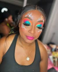 Thea Griffith (@mirrormagicmakeup) • Instagram photos and videos