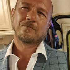 Sausage, mashed, cauliflower, beans,and gravy.