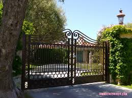 mansion gate ile ilgili görsel sonucu