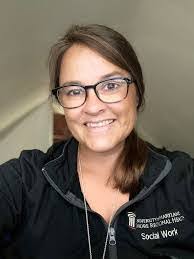 Erlinda Remo's Instagram, Twitter & Facebook