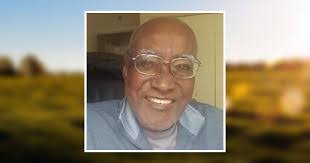 Evelyn Davy's Instagram, Twitter & Facebook