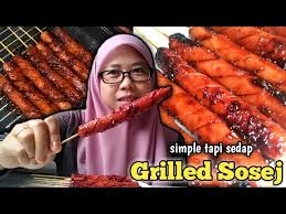 Sosej goreng atau sosej bakar merupakan hidangan ringkas dan enak dinikmati bersama keluarga. Sosej Bakar Sausage Grilled Resepi Ringkas Tapi Sedap Youtube