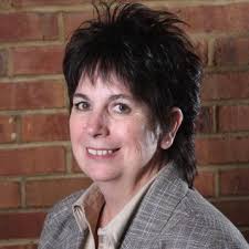 La Vergne Library quietly brings community together