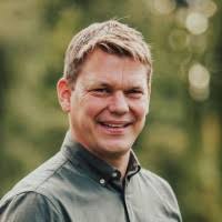 90+ "Espegård" profiles