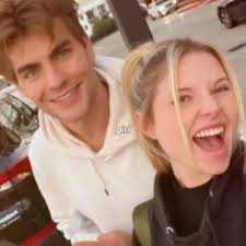 There is only one happiness in this life: to love and be loved. 🌺🌺🌺  #MengZiyi #TheUntamedWorld