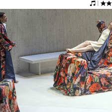 Elena kamperi sperma Elena Kamperi Sperma in Ihr enges