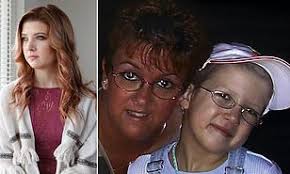 Crafty mother develops a three-way bed system out of an old bunk bed