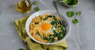 Recette Riz Saute Aux Epinards Et œuf En Video Recette Recette Riz Recette Epinards Riz Saute