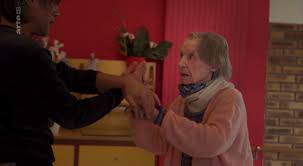 Précédentes diffusions à la télé. Une Jeune Fille De 90 Ans Un Documentaire Emouvant Sur La Maladie D Alzheimer Portail National De La Silver Economie