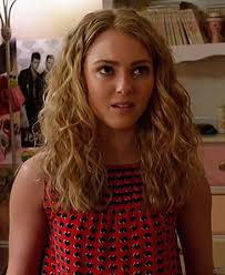 The Carrie Diaries 1x01 "Pilot" Outfits & Fashion