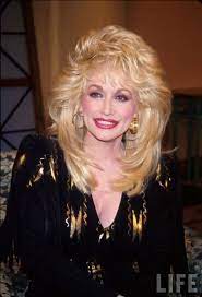 Dolly Parton Hairstyles 39 Photos For Your Inspiration Dolly Parton Wigs Dolly Parton Hair Styles