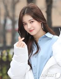These Are The Most Popular Girl Group Members In Korea Right Now Koreaboo Korean Beauty Girls Beauty Girl Asian Beauty Girl