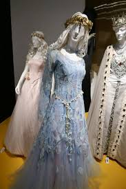 Elle Fanning Maleficent Mistress Of Evil Aurora Costume In 2020 Princess Aurora Costume Disney Princess Dresses Aurora Costume
