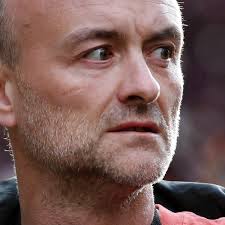 Boris Johnson komt in het nauw, maar Cummings mag blijven