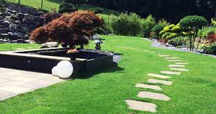 Hilfreich zur seite stehen mir dabei mittlerweile drei meister/techniker/innen, neun landschaftsgärtner sowie sechs auszubildende. Gartenbau Kabashi
