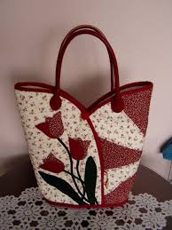 Cute Tulip Purse Notice The Zipper Pocket On The Front Under The Binding I Think I Ve Got This Figured Out I Ve Made Notes Canta Canta Modelleri Cuzdanlar
