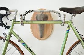 Porte Velo Mural Et Support 23 Idees Deco 23 Deco Idees Mural Portevelo Support Diy Bike Rack Bike Hanger Bicycle Hanger