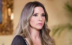 Chema shares a surprise with his family at a dinner party but a secret exposed steals the spotlight. Todo Lo Que Sabemos De Enola Holmes 2 Estreno Elenco Y Mas