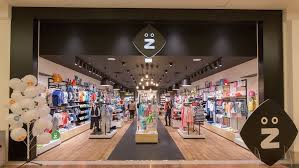 Generation z (or gen z for short), colloquially also known as zoomers, is the demographic cohort succeeding millennials and preceding generation alpha. Z Franchising Abbigliamento Bambino 0 14 Anni