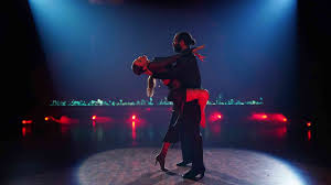 Das paar wird ebenfalls mit oanas schwester diana auftreten. Let S Dance 2019 Erfolg Fur Ekaterina Leonowa Bei Profi Challenge