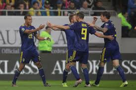 Prezentare echipe si jucatori deţinătorii drepturilor tv şi liga profesionistă de fotbal desemnează la finalul fiecărui meci cel mai bun jucător. Bucuresti Fotbal Euro 2020 Calificare Grupa F Romania Suedia Inquam Photos