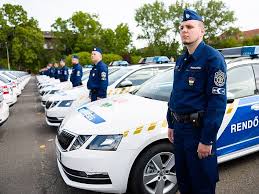 Police) is the national civil law enforcement agency of hungary and is governed by the interior ministry. 450 Uj Skodat Es 50 Uj Audit Kapott A Rendorseg Autopro Hu