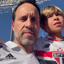 Dia de realizar sonhos! O meu sonho de levar meu filho no estádio pela  primeira vez e o sonho dele de ver o São Paulo ao vivo pela primeira vez. ,  Pra quem acompanha futebol desde muito pequeno, ...