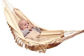 These hangers accommodate sizes from newborn to two years comfortably. Tucano Baby Hammock Abhaengen