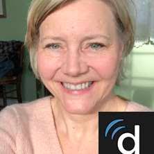 Lynn Cahill's Instagram, Twitter & Facebook