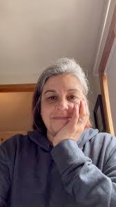 Lorraine Connell's Instagram, Twitter & Facebook