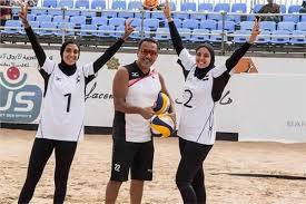 وبسؤاله، من سيحمل علم مصر في حفل الافتتاح، أجاب:«من سبق له تحقيق ميدالية أولمبية، أو لاعب ذات تاريخ كبير وعريق». Ù…Ù†ØªØ®Ø¨ Ù…ØµØ± Ù„Ù„Ø³ÙŠØ¯Ø§Øª ÙŠØ­ØµØ¯ Ø°Ù‡Ø¨ÙŠØ© Ø§Ù„Ø¨Ø·ÙˆÙ„Ø© Ø§Ù„Ø¹Ø±Ø¨ÙŠØ© Ù„Ù„ÙƒØ±Ø© Ø§Ù„Ø·Ø§Ø¦Ø±Ø© Ø§Ù„Ø´Ø§Ø·Ø¦ÙŠØ© Ø¨ÙˆØ§Ø¨Ø© Ø£Ø®Ø¨Ø§Ø± Ø§Ù„ÙŠÙˆÙ… Ø§Ù„Ø¥Ù„ÙƒØªØ±ÙˆÙ†ÙŠØ©
