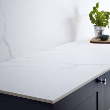 Howdens 3m x 38mm full bullnose white / grey marble effect laminate worktop product code: Howdens 3m X 12 5mm Square Edge White Marble Effect Compact Laminate Worktop Laminate Worktop Colour Kitchen Units Laminate Kitchen