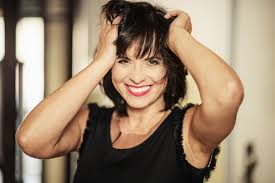 Všichni fanoušci barbora hegerová (1) ». Barbora Sporclova Kodetova Se V Praze Poprve Predstavi Jako Zpevacka Tojesenzace Cz