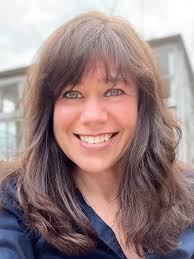 Cindy Khoury's Instagram, Twitter & Facebook