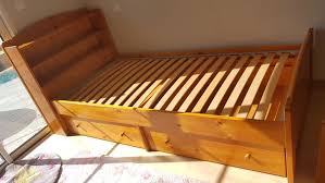 Un canapé, un lit simple, un lit double et un rangement, tous réunis en un seul meuble ! Achetez Lit Pin Massif Quasi Neuf Annonce Vente A Labenne 40 Wb163818508