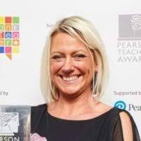 Lorraine Dalton's Instagram, Twitter & Facebook